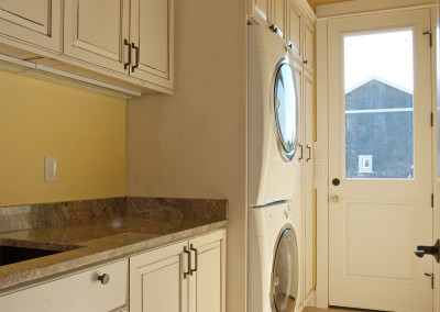 Ekrem Laundry Room with Side Door